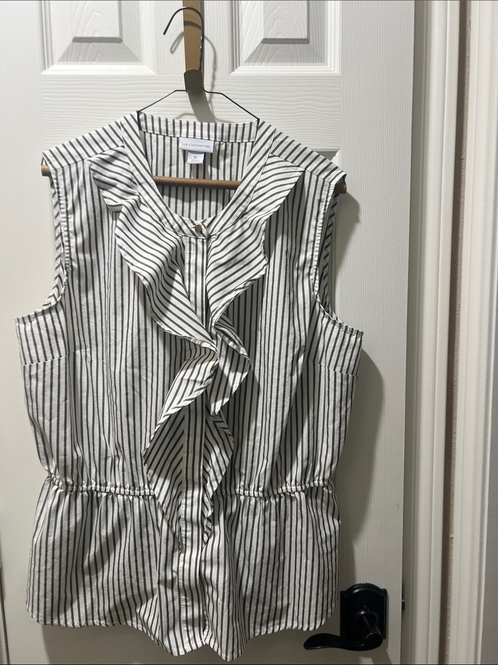 Sleeveless blouse